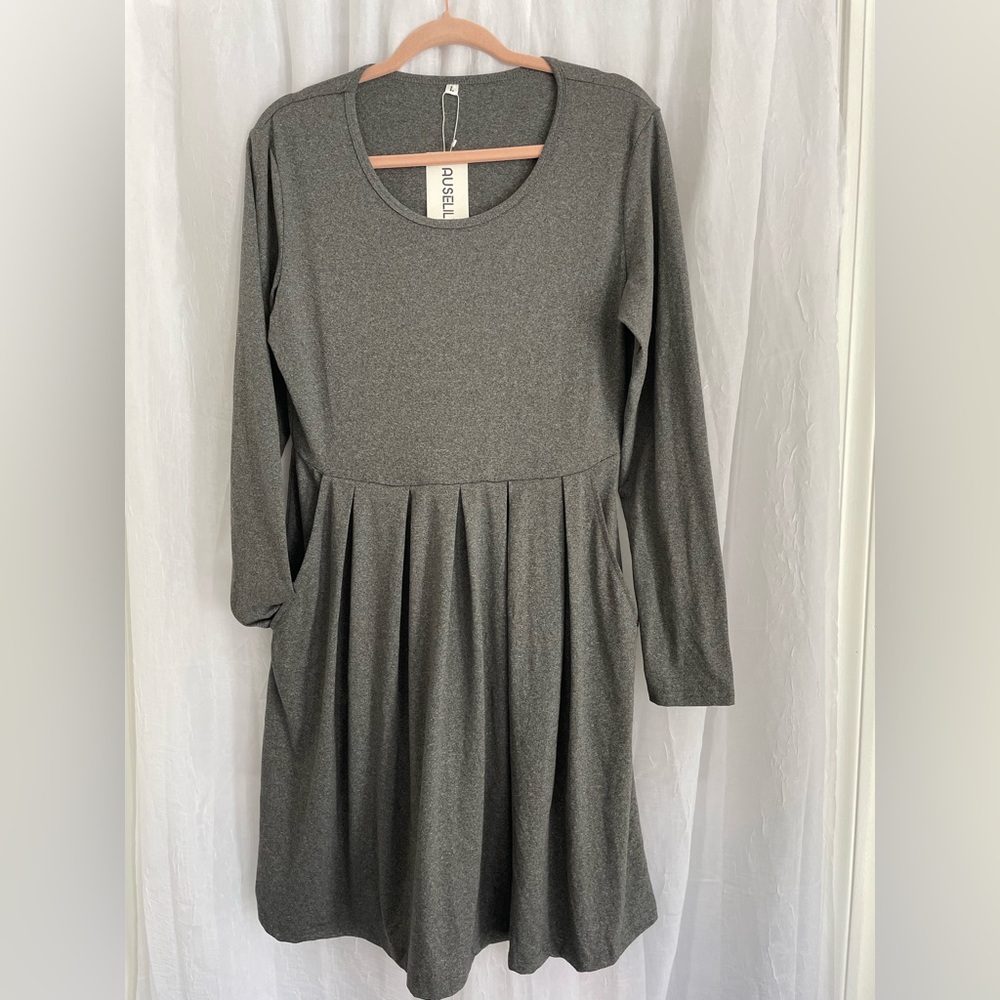 💥Closet clear out💥 Long Sleeve Dress with pockets Large